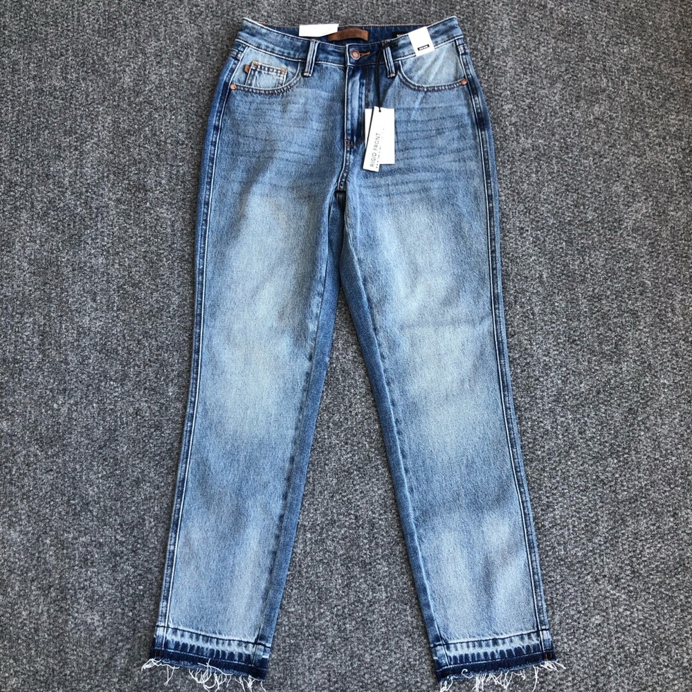 Judy Blue boyfriend fit mid rise jeans size 3/26 rigid magic
